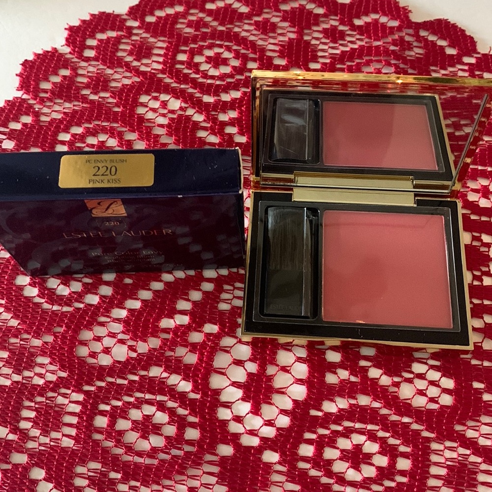 Pure Color Envy Sculpting Blush New
